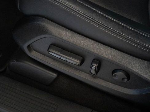 Certified 2025 Honda Pilot EX-L image 18