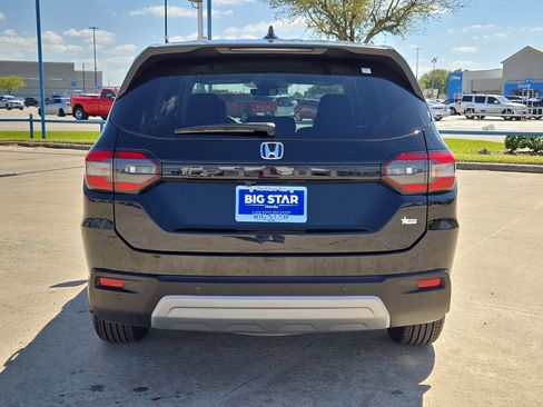 Certified 2025 Honda Pilot EX-L image 5