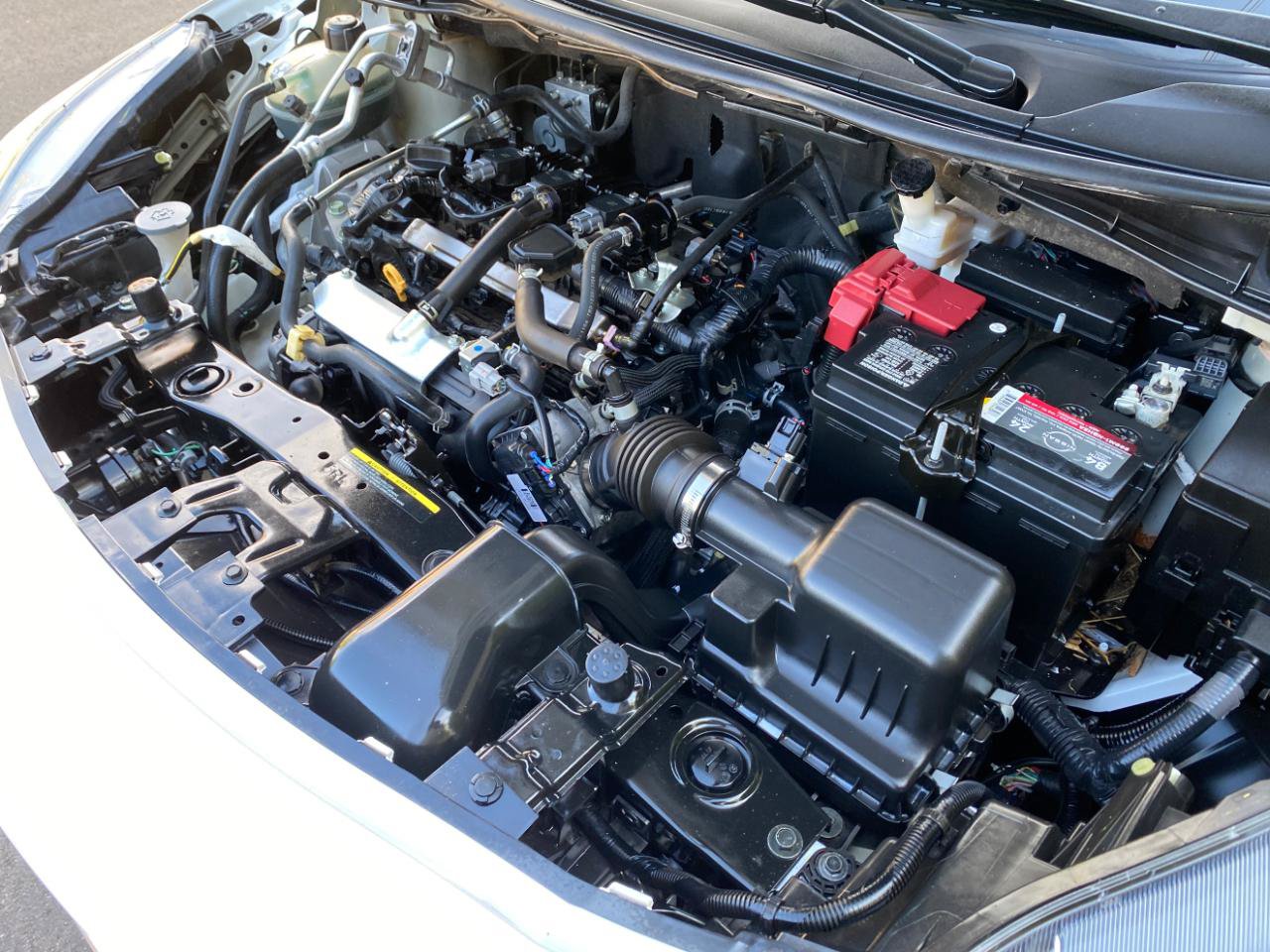 Used 2022 Nissan Versa SV FWD image 8