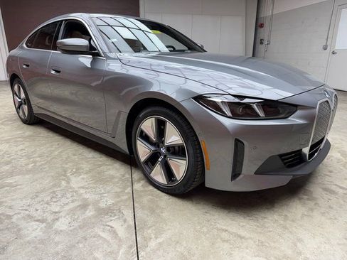 New 2026 BMW i4 xDrive40i image 6