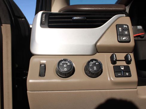 Used 2015 GMC Yukon XL SLT w/ Open Road Package image 20