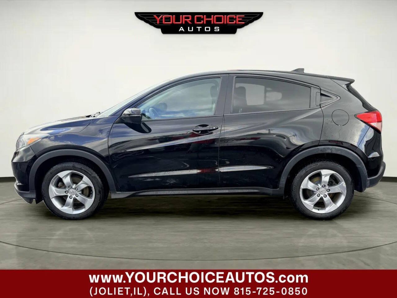 Used 2017 Honda HR-V EX image 2