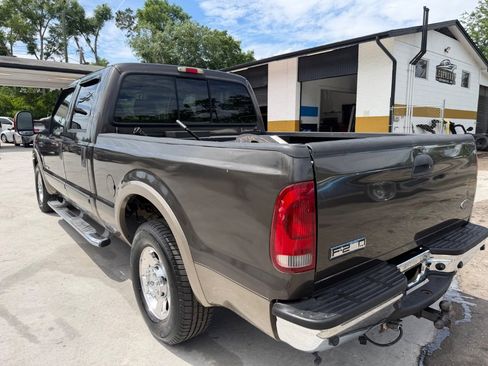 Used 2006 Ford F250 Lariat RWD image 4