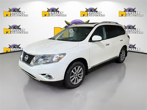 Used 2016 Nissan Pathfinder SL image 1