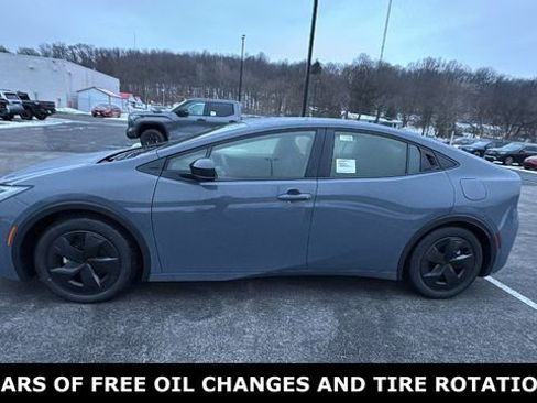 New 2026 Toyota Prius LE image 2