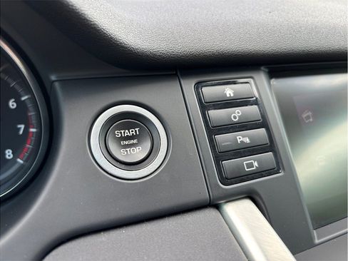 Used 2019 Land Rover Discovery Sport SE AWD/4WD image 25