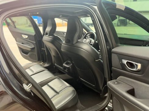 Used 2019 Volvo S60 T5 R-Design FWD image 22