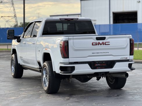 Used 2024 GMC Sierra 2500 AT4 w/ AT4 Premium Plus Package AWD/4WD image 10
