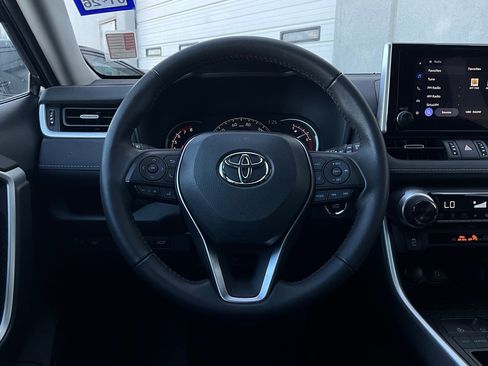 Used 2024 Toyota RAV4 XLE Premium image 33