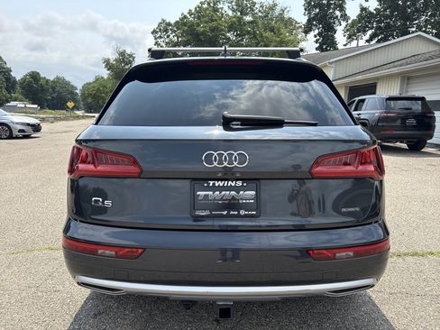 Used 2020 Audi Q5 2.0T Premium w/ Convenience Package AWD/4WD image 6