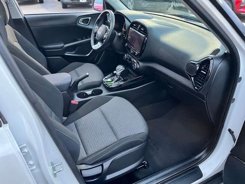 Used 2023 Kia Soul EX image 21