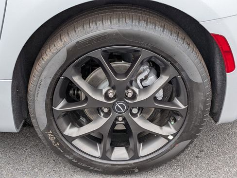 New 2026 Chrysler Pacifica Select image 9