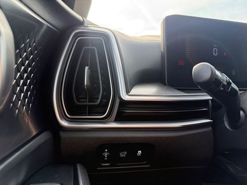 Used 2024 Kia Sorento EX w/ Panoramic Sunroof Package image 22