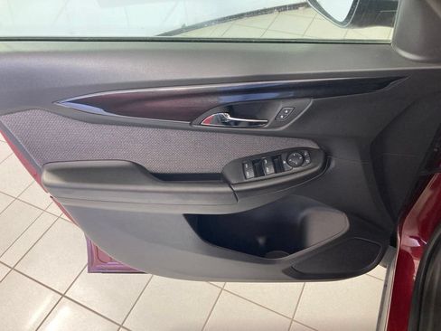 Used 2024 Chevrolet TrailBlazer LT AWD/4WD image 15