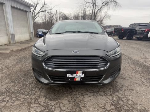 Used 2015 Ford Fusion S image 2