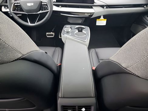 New 2026 Cadillac Optiq Sport 1 image 22