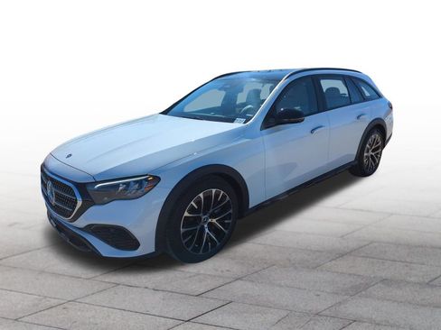 Used 2025 Mercedes-Benz E 450 4MATIC All-Terrain Wagon image 3