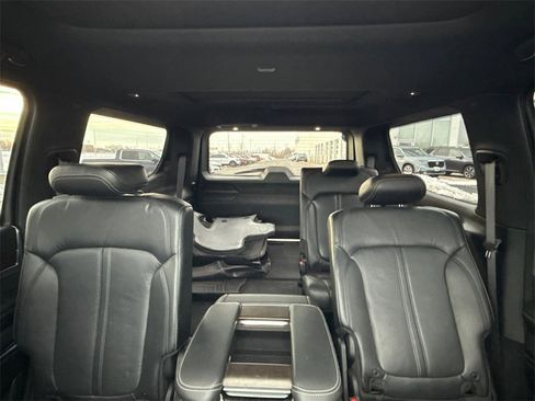 Used 2022 Jeep Grand Wagoneer Series I image 18