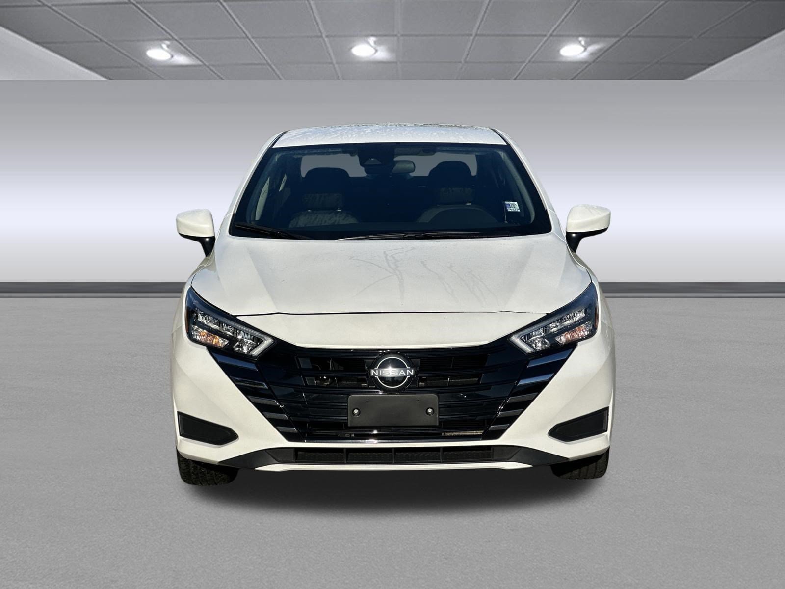 Used 2025 Nissan Versa SV FWD image 8