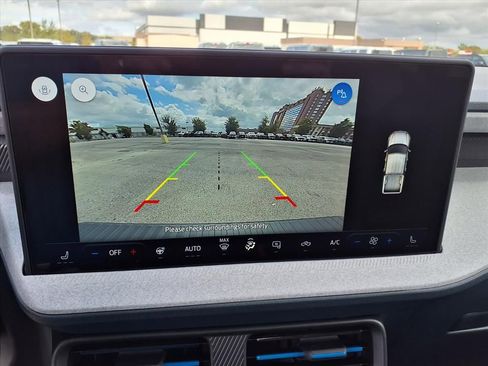 New 2025 Ford Maverick XLT w/ XLT Luxury Package image 9