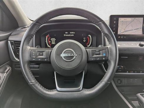 Used 2024 Nissan Rogue SL AWD/4WD image 15