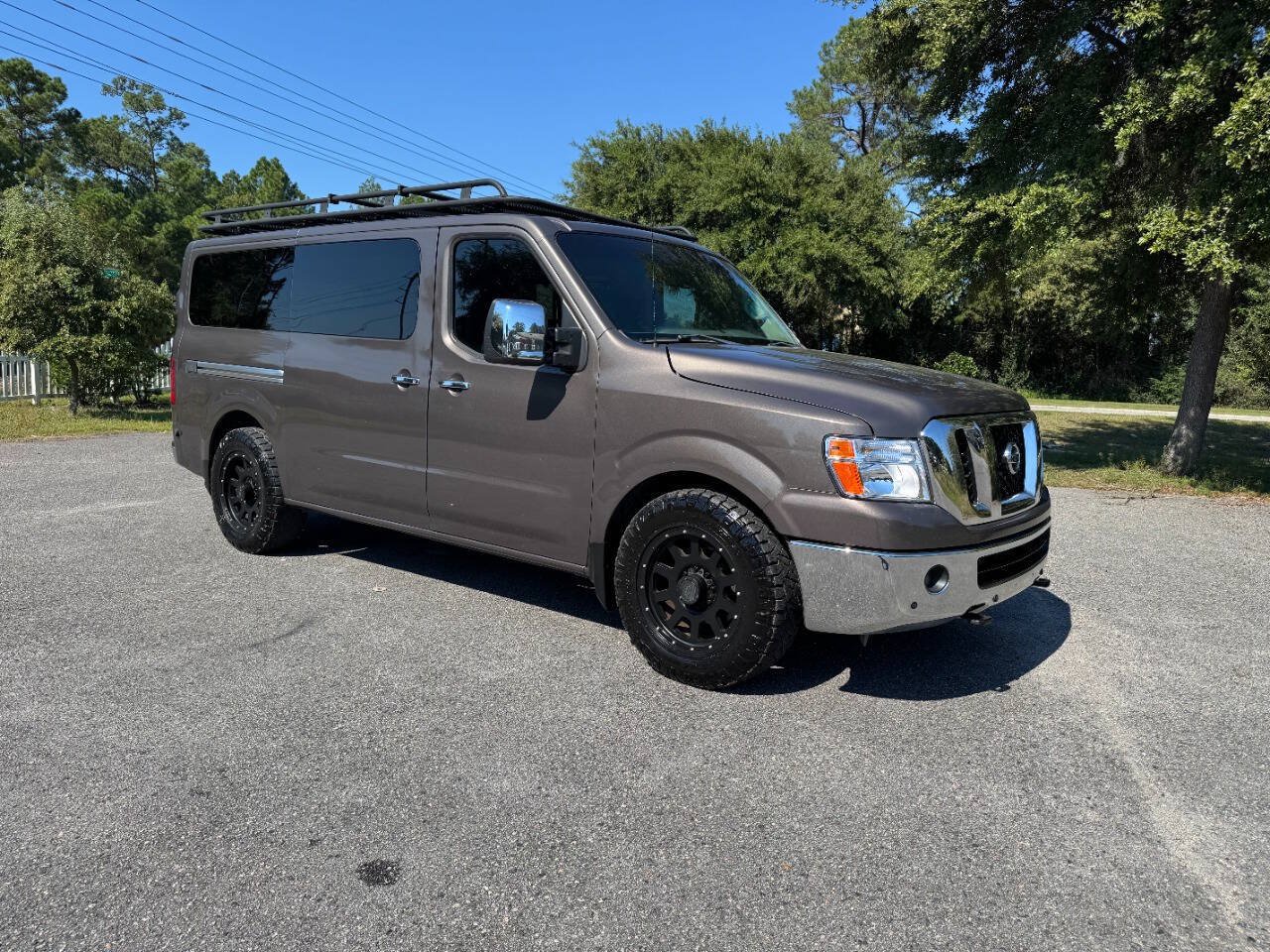 Used 2017 Nissan NV 3500 SL RWD image 8