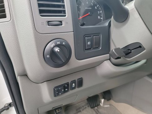 Used 2020 Nissan NV 3500 SL image 20