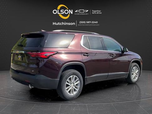Used 2023 Chevrolet Traverse LT w/ Rear Camera Mirror Package AWD/4WD image 5