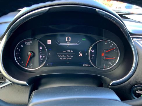 Used 2020 Chevrolet Malibu Premier FWD image 25