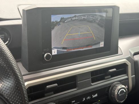 Used 2024 Toyota Tacoma SR5 AWD/4WD image 25
