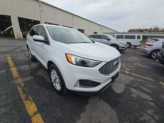 Used 2023 Ford Edge SEL w/ Convenience Package AWD/4WD image 3