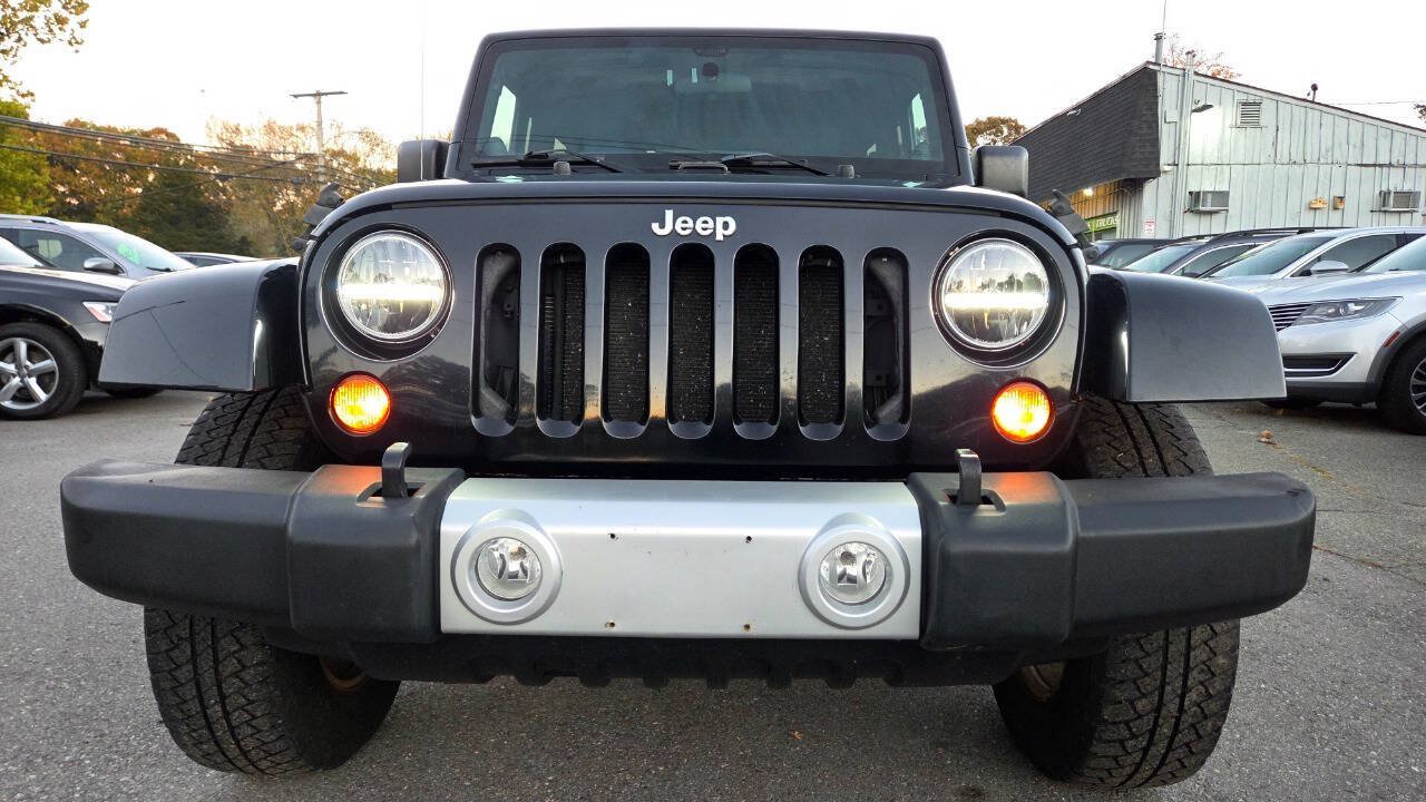 Used 2012 Jeep Wrangler Sahara w/ Dual Top Group AWD/4WD image 4