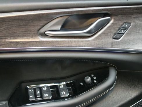 Used 2023 Jeep Grand Cherokee L Overland image 21