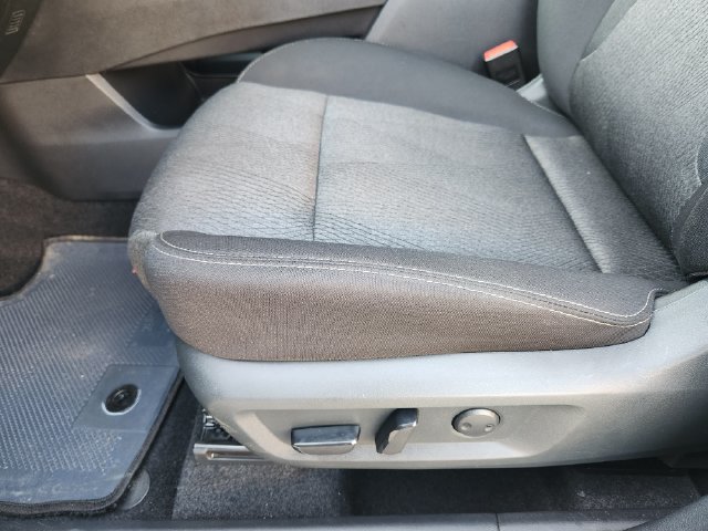 Used 2026 Nissan Rogue SV FWD image 25