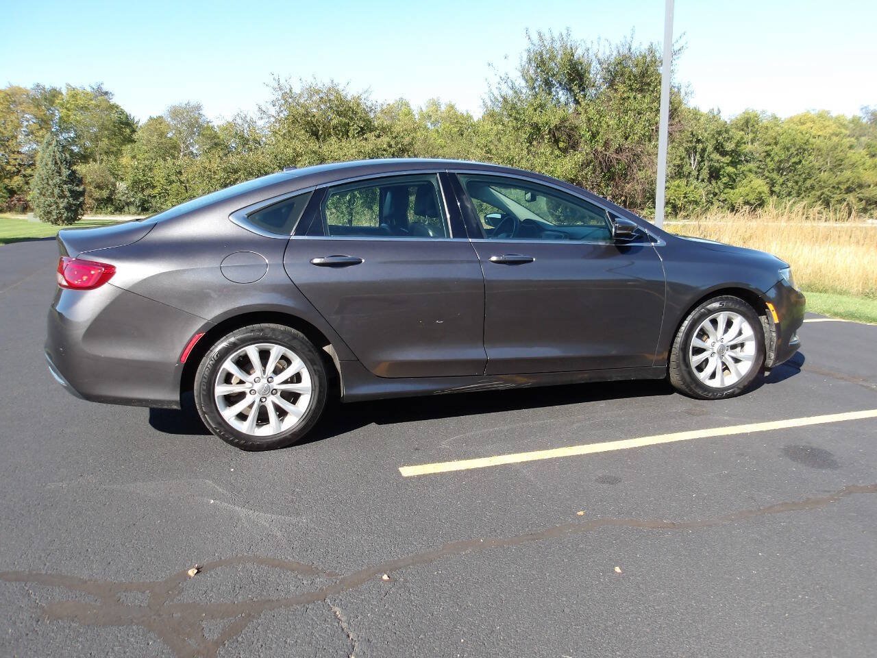 Used 2015 Chrysler 200 C FWD image 10