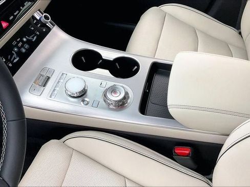 New 2026 Genesis GV70 2.5T Advanced image 9