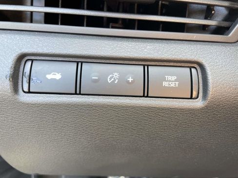 Used 2025 Nissan Altima 2.5 S image 17