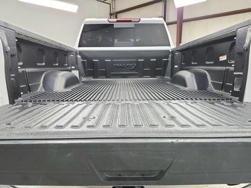 Used 2024 Chevrolet Silverado 3500 LT w/ Convenience Package AWD/4WD image 46