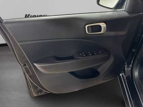 Certified 2026 Hyundai Venue SEL FWD image 23