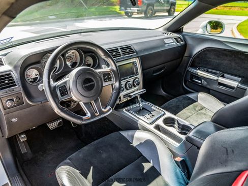 Used 2012 Dodge Challenger SRT8 w/ Premium Sound Group image 84