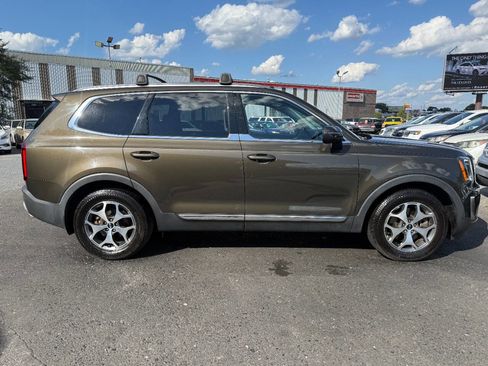 Used 2020 Kia Telluride EX AWD/4WD image 4