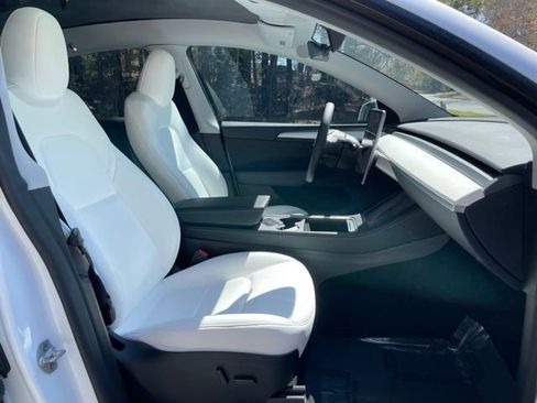 Used 2024 Tesla Model Y Long Range image 20