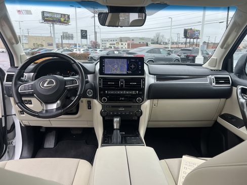 Used 2022 Lexus GX 460 Premium w/ Premium Package image 30