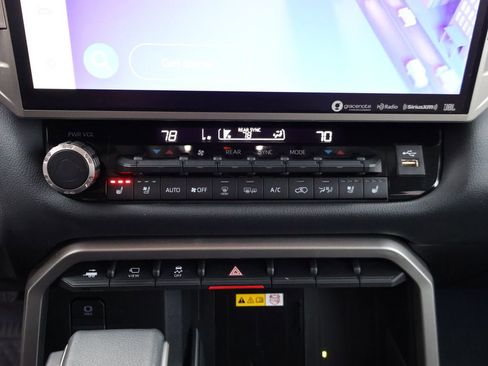 Used 2024 Toyota Sequoia Limited image 33