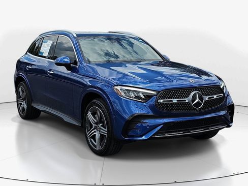 Used 2023 Mercedes-Benz GLC 300 image 2