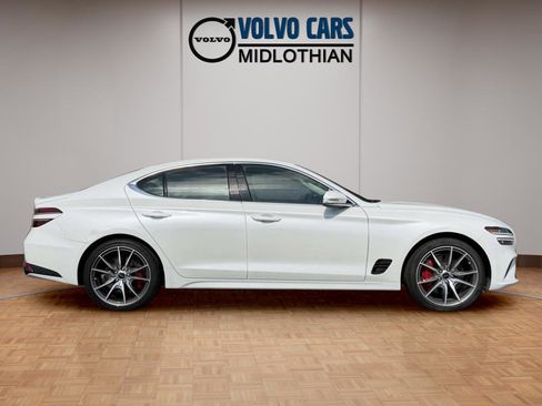 Used 2025 Genesis G70 2.5T RWD image 18