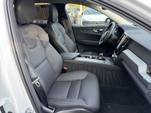 Certified 2025 Volvo XC60 B5 Plus image 35