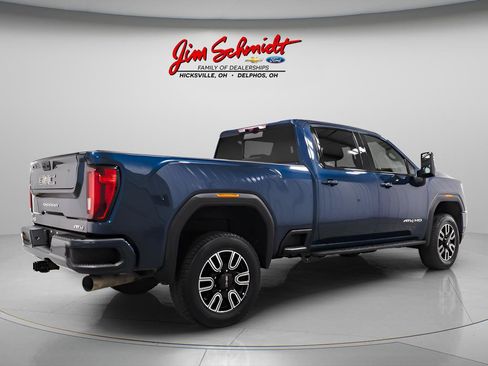 Used 2022 GMC Sierra 2500 AT4 w/ AT4 Premium Plus Package AWD/4WD image 6