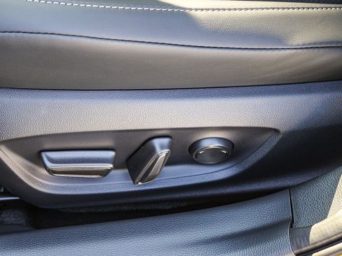 New 2026 Toyota Prius FWD image 23