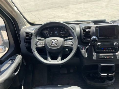 Used 2025 RAM ProMaster 2500 w/ Convenience Group FWD image 10